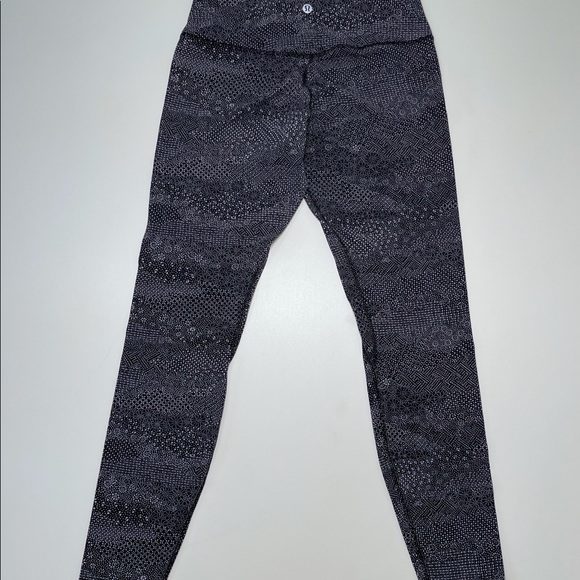Lululemon full length leggings, black & gray print, size 6 - Picture 4 of 9